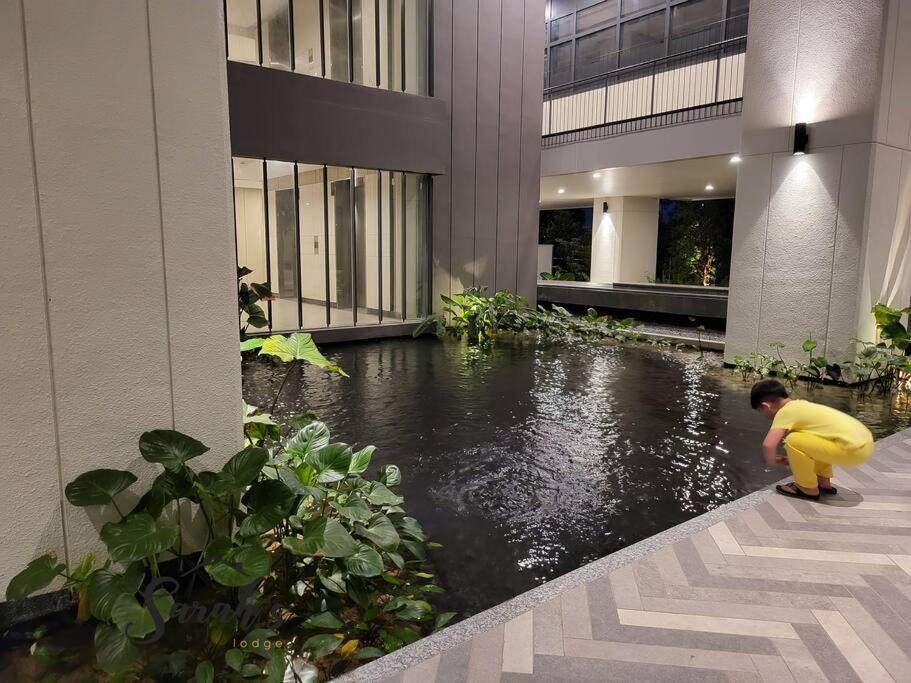 Apartemen Lucentia World Class Facilities Infinity Pool Stunning View